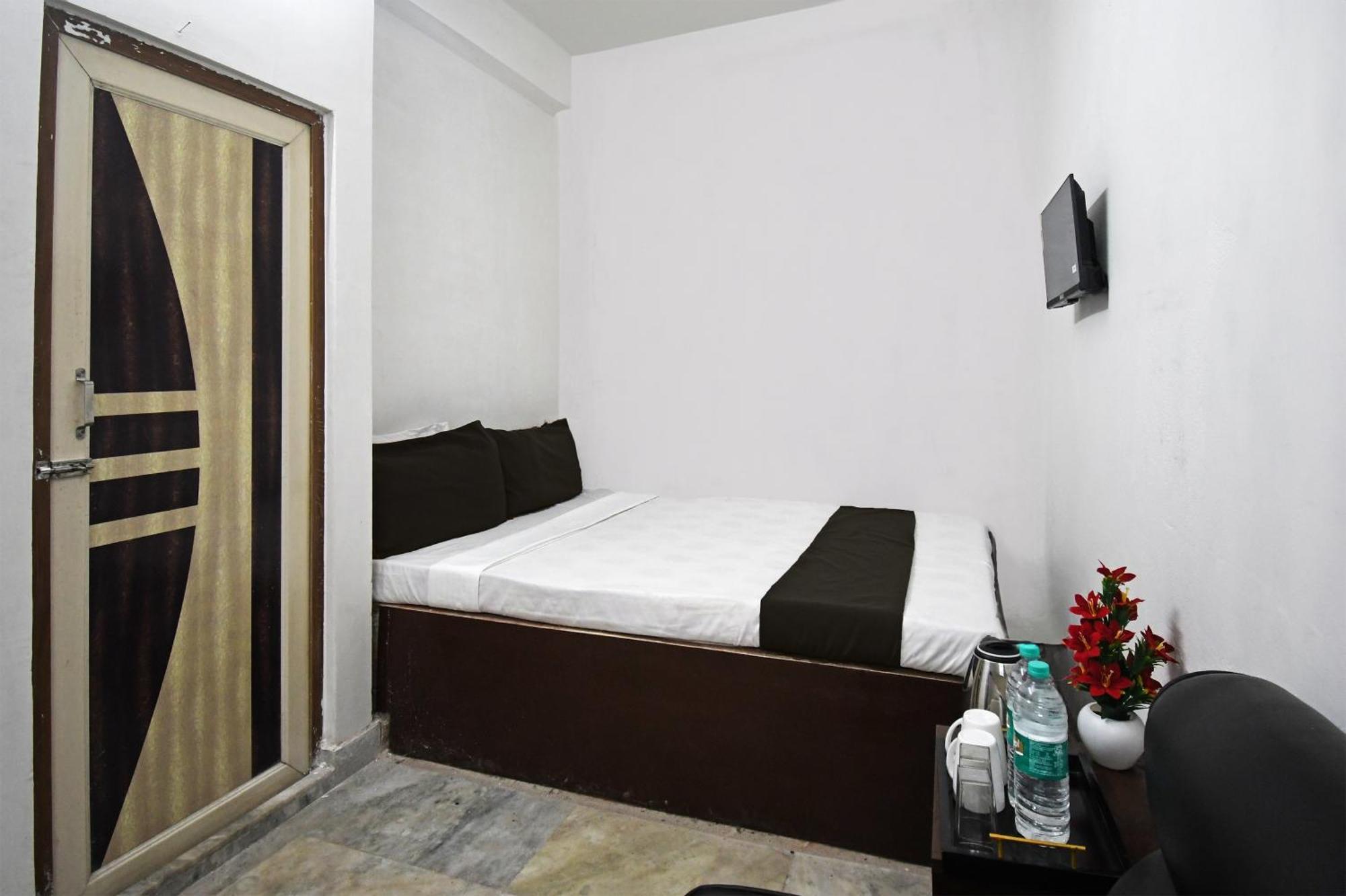 Oyo Hotel Chinar Park Kolkata Exterior photo
